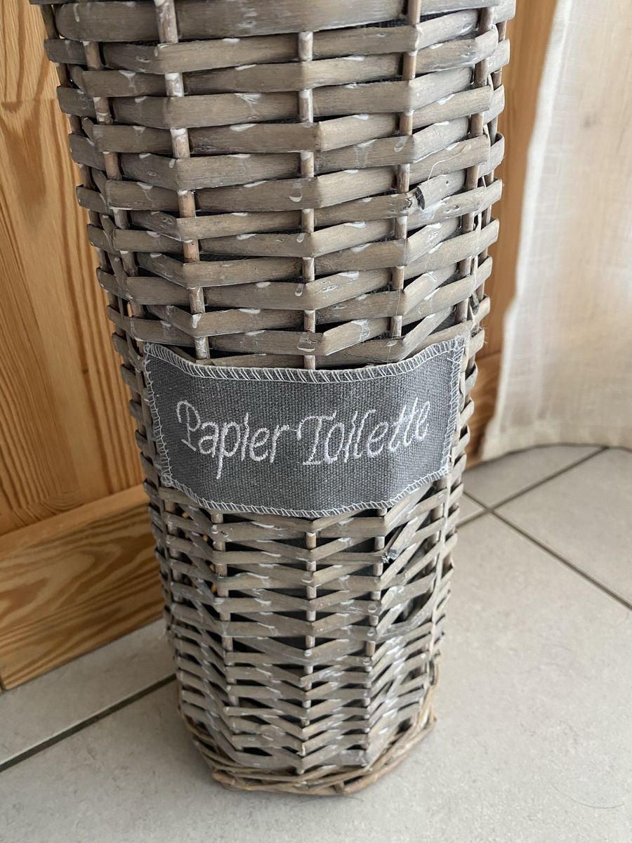 Riviera Maison Altro per la casa: Wicker Bathroom Roll Holder, Excellent Condition – Usato da Safenwil venduto da rgs_tg62 2