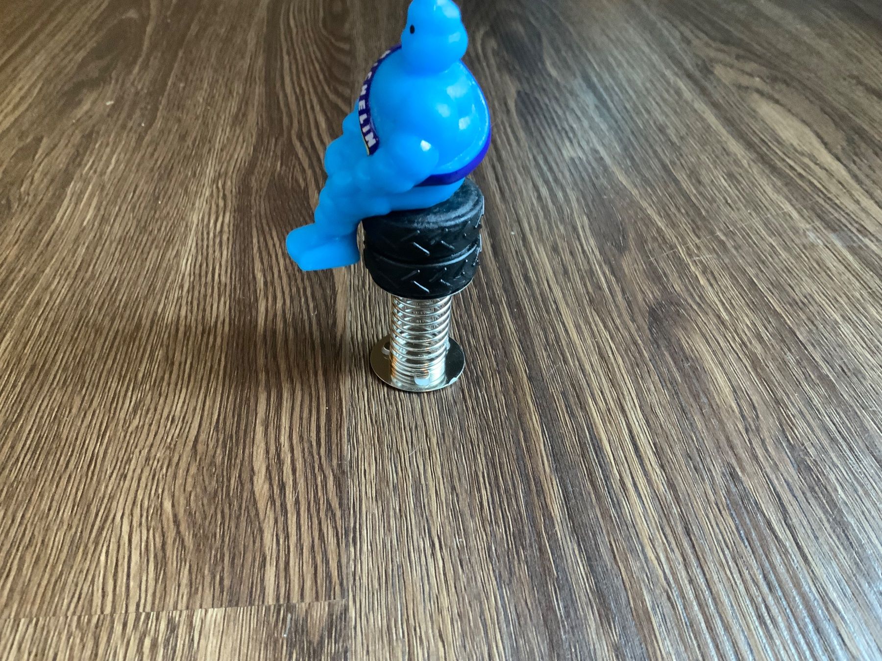 Statuette: Michelin Männchen Figure Sprungfeder – Usato da Willisau venduto da Minali 1