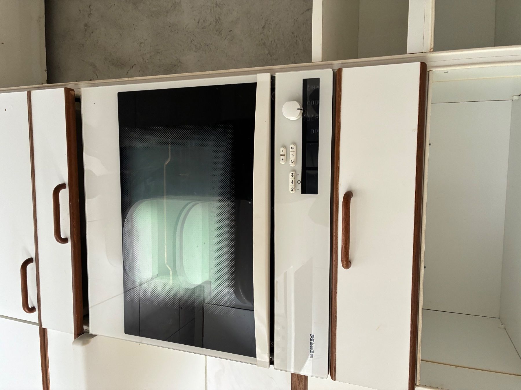 Miele Forni: Miele Ofen – Usato da Zürich venduto da Projektinterim