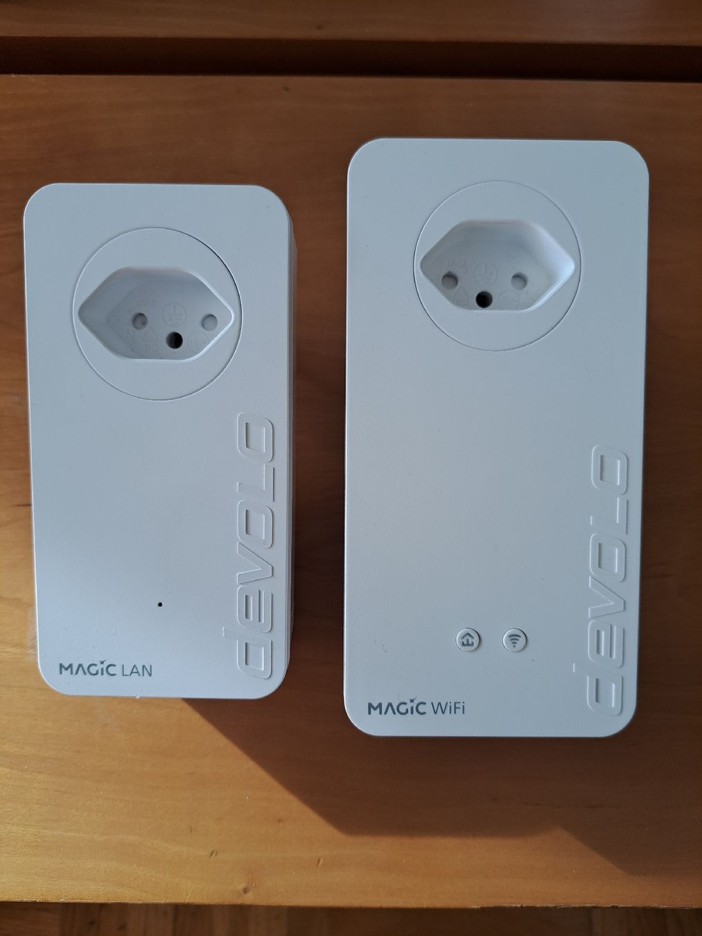 Devolo Unità & Adattatore: Devolo Magic 2 LAN + WiFi next Powerline Adapter Set – Usato da Berikon venduto da joker1972