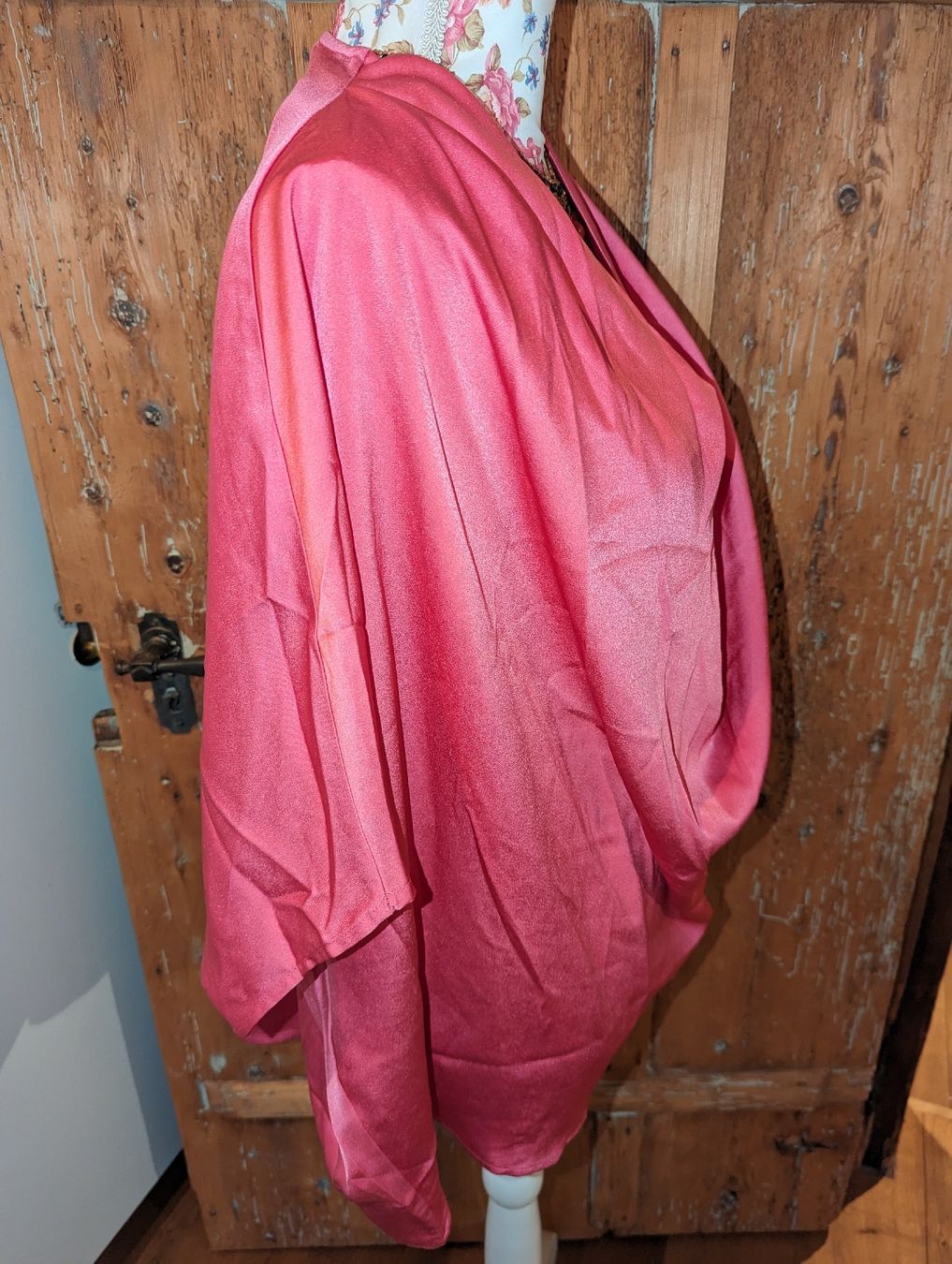 Tops: pinkes  Blusentop mit Wasserfallausschnitt Oversize M, passt – Neu (gemäss Beschreibung) aus Altendorf von Eistoelter 2