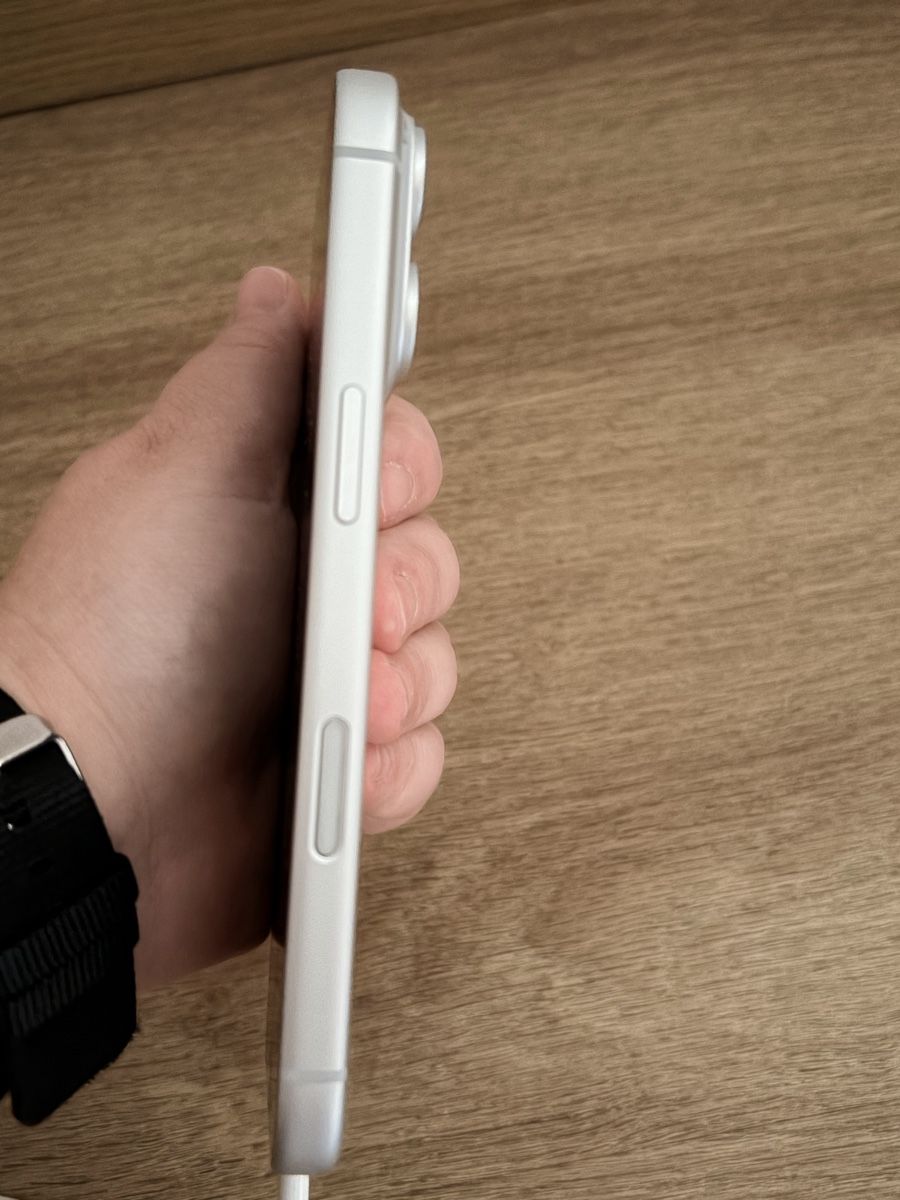 Apple Portables: 2 monate altes Iphone 17Pro | mit Garantie – Neuf (Voir description) à Lichtensteig par Polarlicht27 5