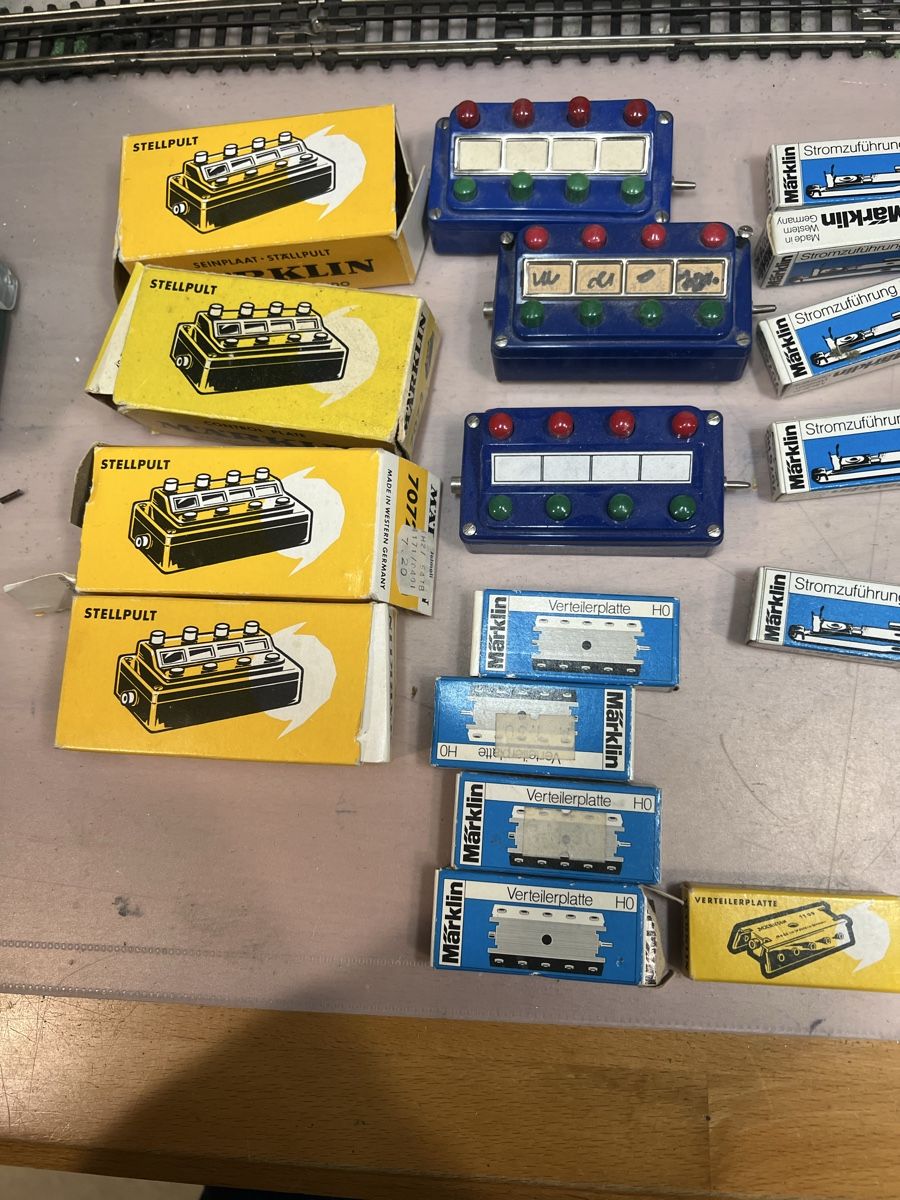 Märklin Modellini di ferrovie: Div Zubehörteile – Usato da Dübendorf venduto da Troggy 2