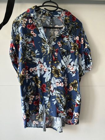 Angenehme leichte Bluse