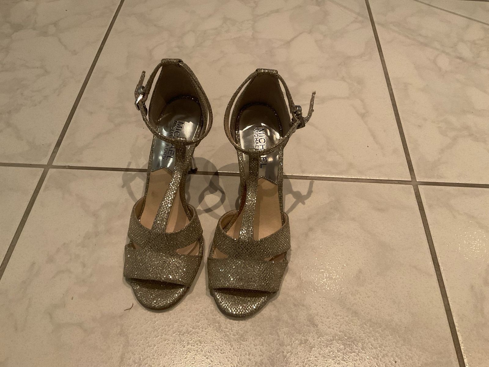 Michael Kors Damenschuhe: MICHAEL KORS Pumps Gr. 35.5 bzw. 5.5 – Gebraucht aus Eschen von evi_8xrh
