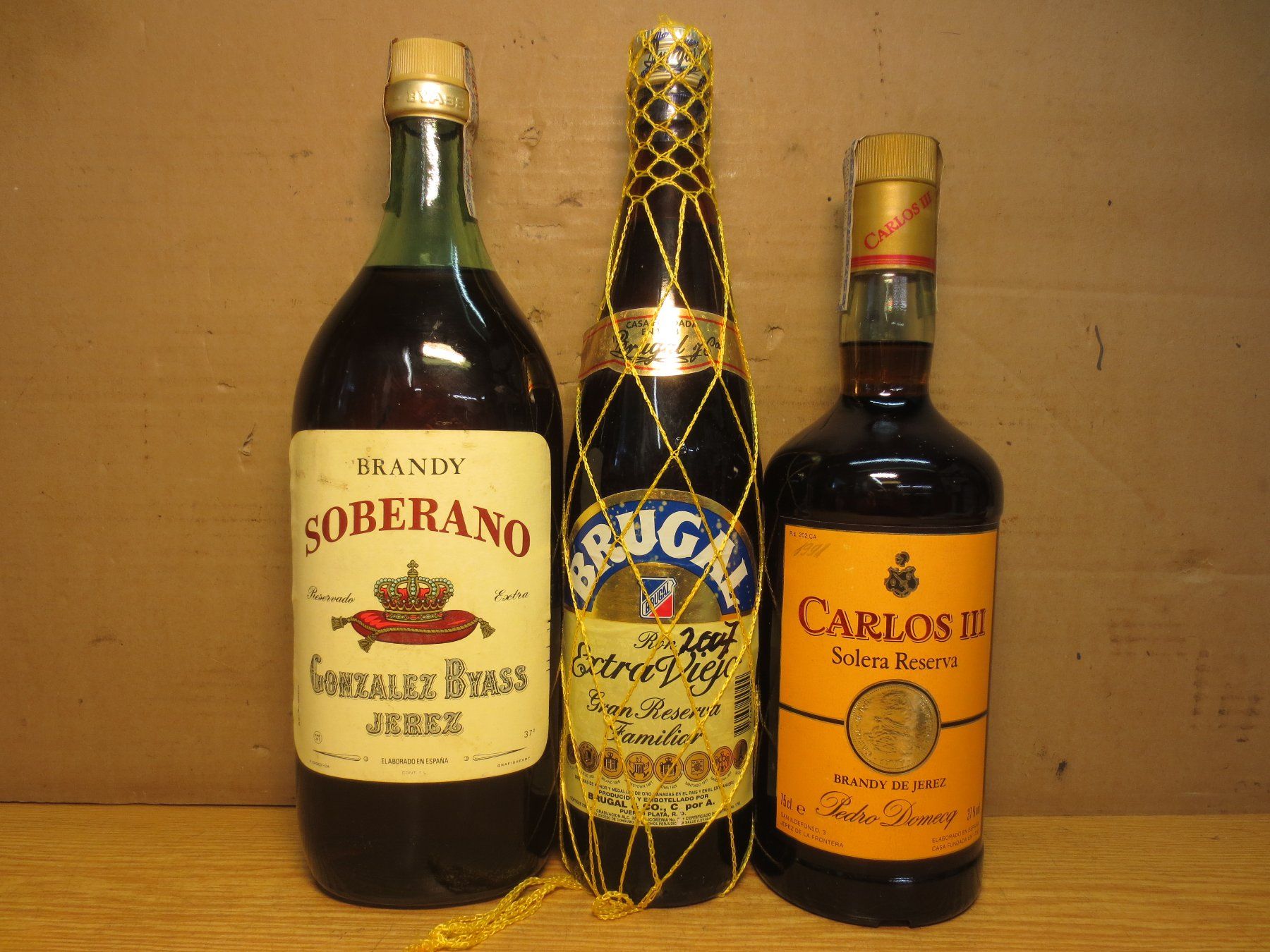 Bevande alcoliche: 3 Fl. Brandy und Rum. #1743 – Nuovo (secondo la descrizione) da Schöftland venduto da Topdeal4