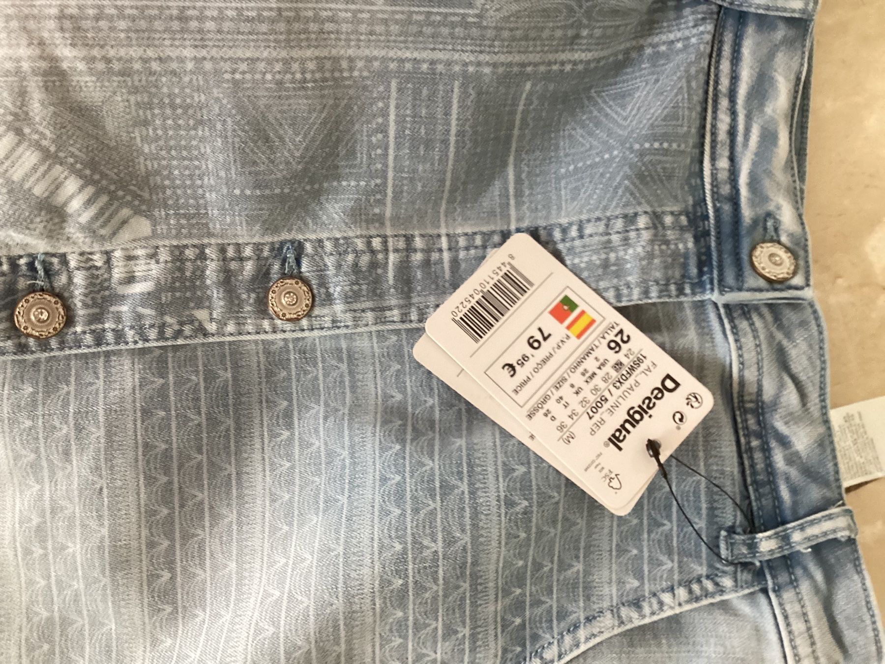 Desigual Lotti di vestiti: Desigual Jeans Jupe Rock – Nuovo (secondo la descrizione) da Flüelen venduto da ne08 2
