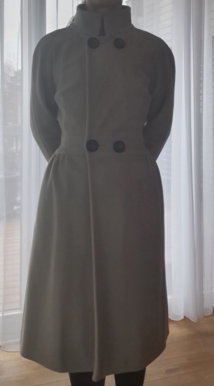 Cappotti: Eleganter Mantel, Grösse S-M, Beige – Usato da Wettswil venduto da myklt 4