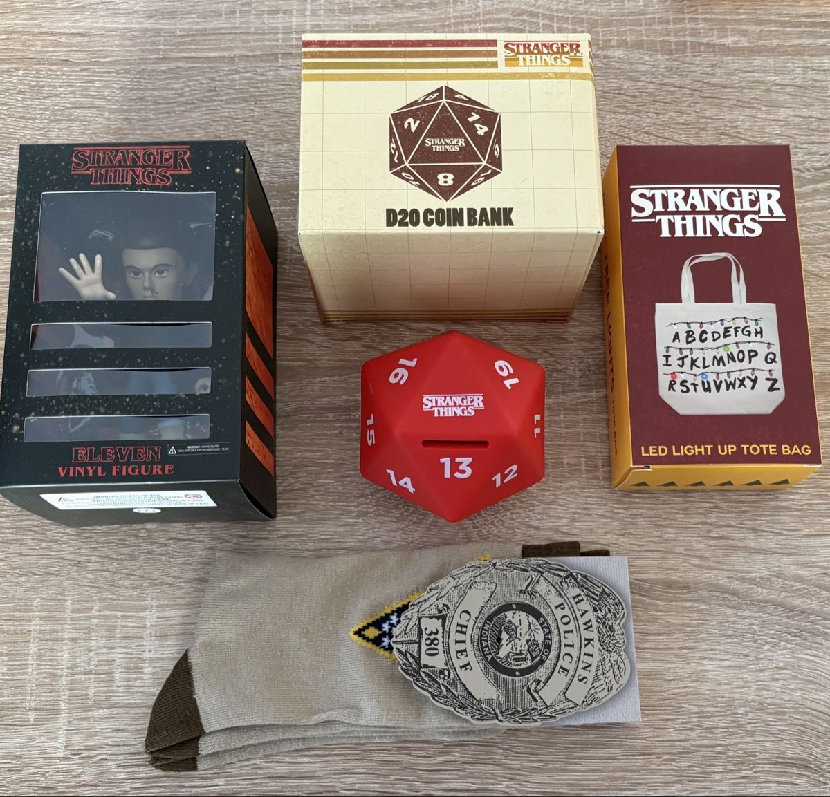 Giocattoli: Stranger Things Fanbox – Usato da Sutz venduto da Strauss35
