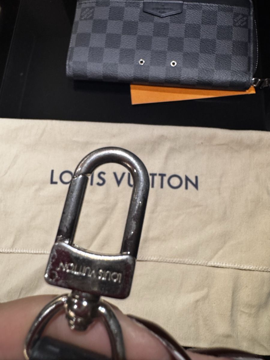 Portafogli: Louis Vuitton Portemonnaie – Usato da Liestal venduto da KLAG 5