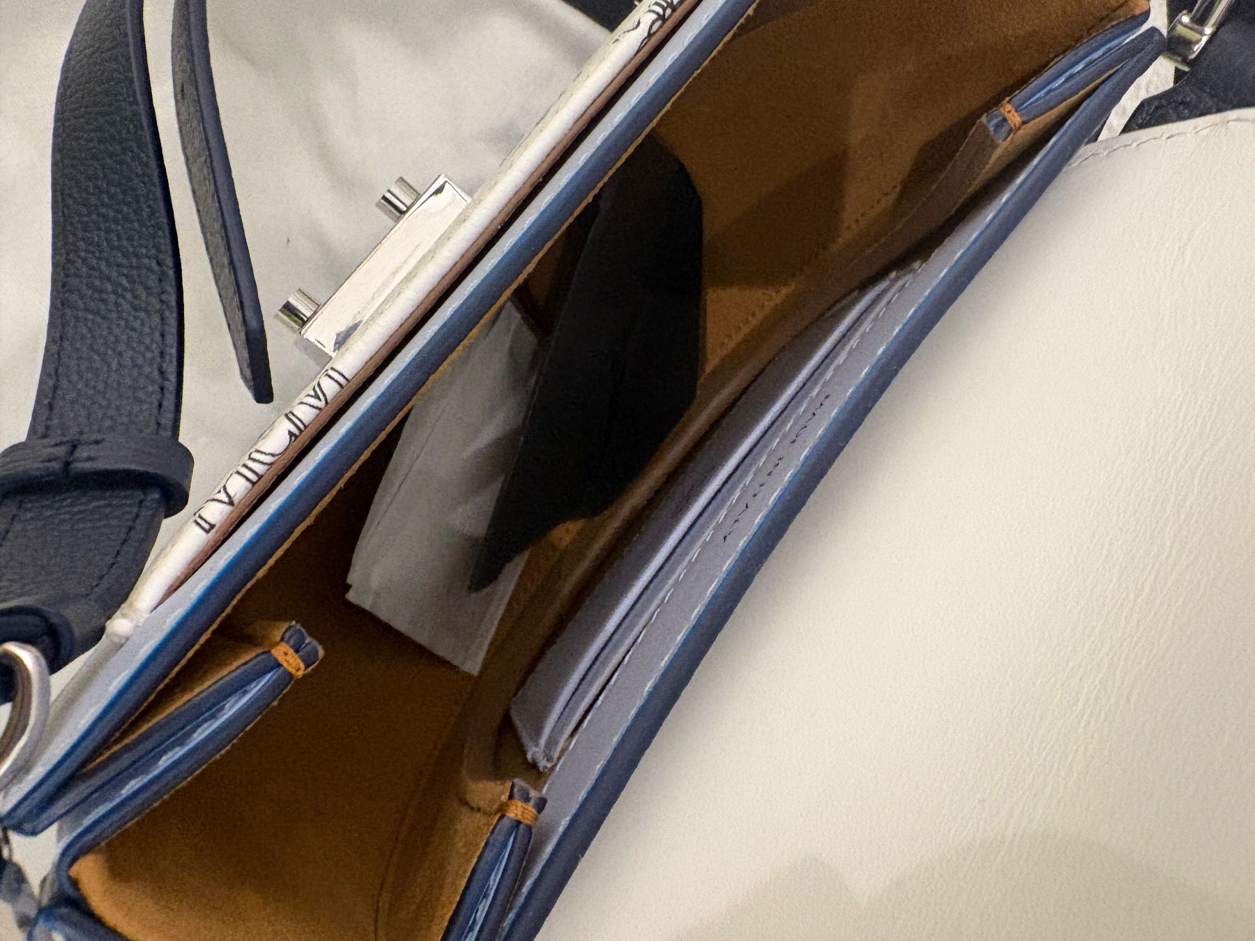 Mcm Borse da donna: MCM Umhängetasche NEU! – Nuovo e nell'imballaggio originale da Amriswil venduto da zoey_M 1