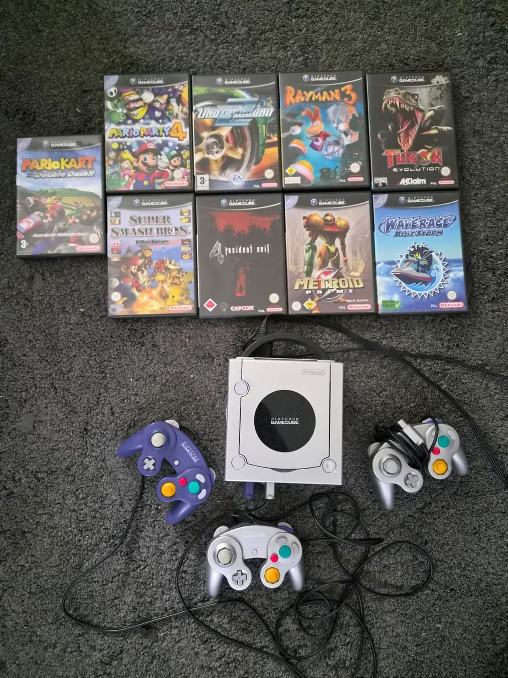 Nintendo Console: GameCube + 3 Original Controller + 9 Top Spiele – Usato da Zürich venduto da dan_6hyt