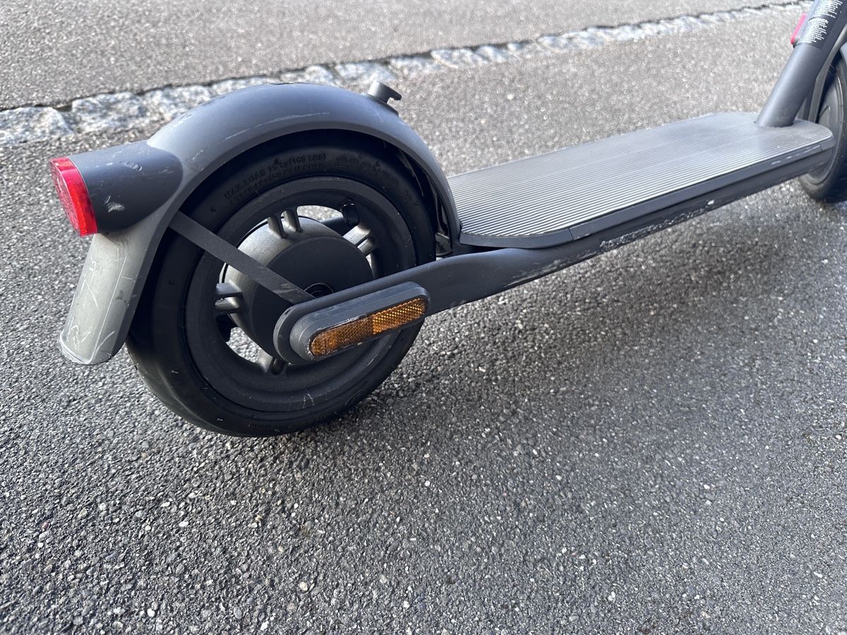 Xiaomi Kickboard: Xiaomi pro Electric Scooter  – Gebraucht aus Aarau von bikestones 5