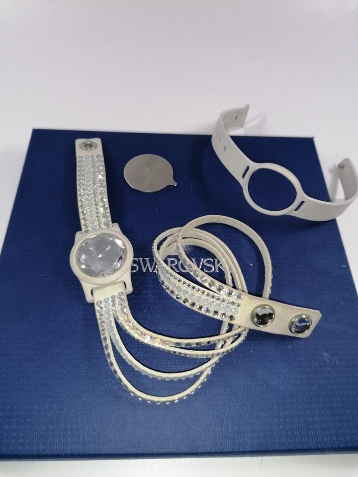 Smartwatch: Original Swarovski Fitness-Tracker – Usato da Schübelbach venduto da chinchilla84 1
