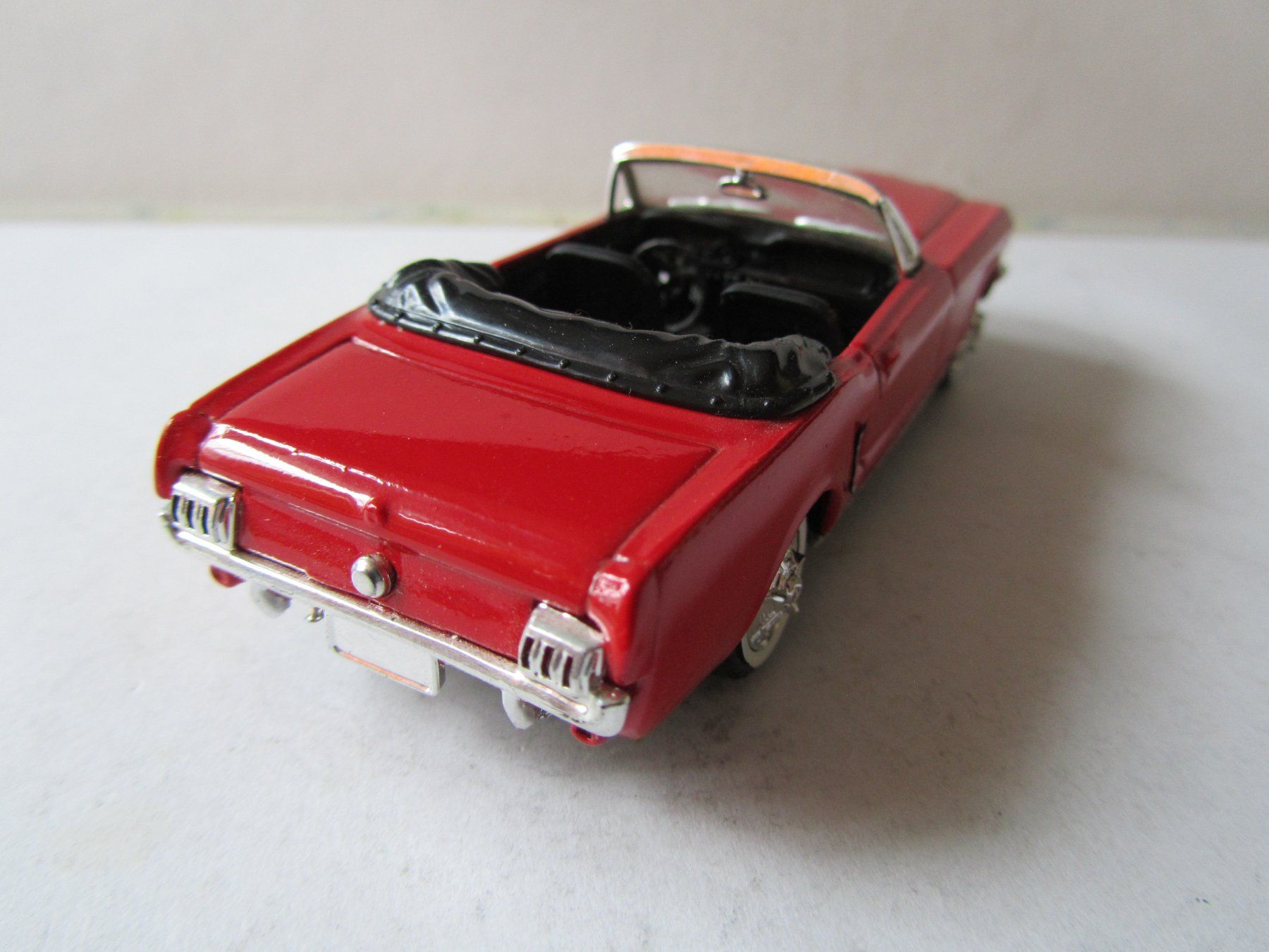 Solido Modellini d'auto: Ford Mustang von Solido – Usato da Weiningen ZH venduto da dietsch57 4