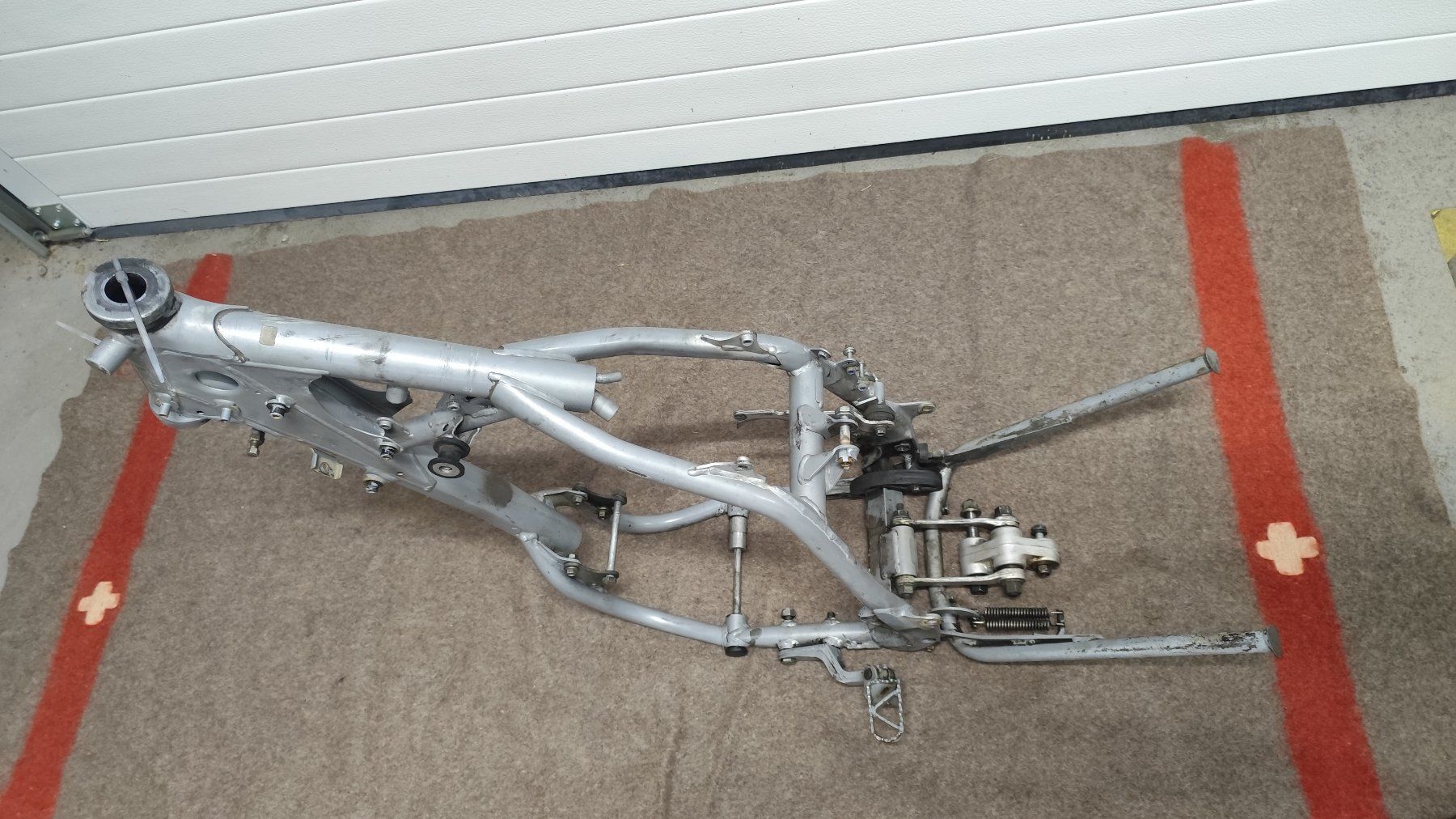 KTM Tutti i ricambio per moto: KTM 640 SC 2002 Rahmen mit Papieren – Usato da Auw venduto da svenschuler 5