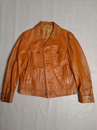 Leder Jacke sehr Modern mit Seitentaschen