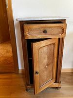 Nachttisch / kleiner Schrank mit Schublade