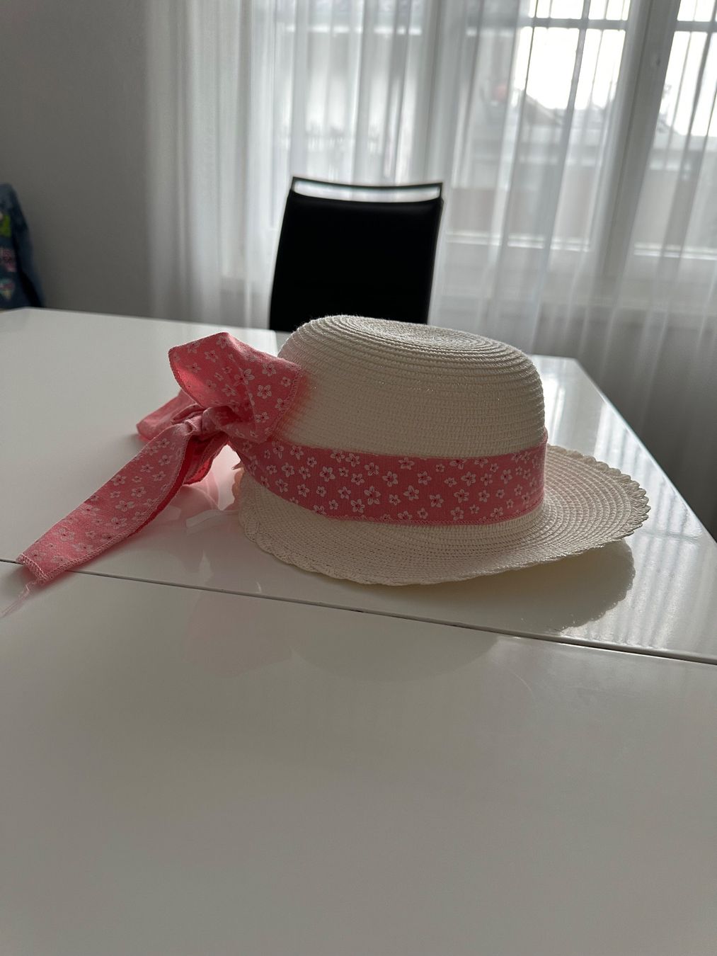 Altro abbigliamento per bambina: Sommerhut Mädchen, weiss mit rosa Band – Usato da Felben-Wellhausen venduto da Lina_B 2