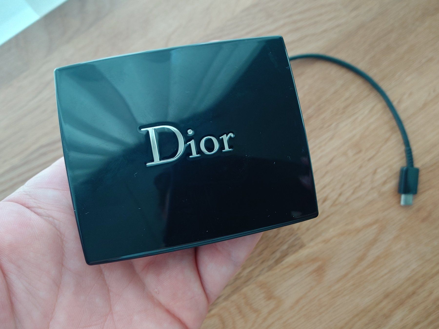 Caricabatterie: Dior Powerbank – Usato da Bern venduto da Dzena87