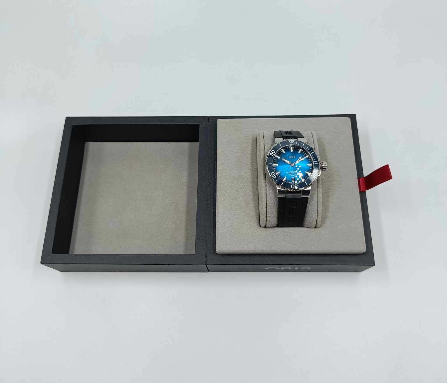 Oris Orologi: ORIS "AQUIS DATE CALIBRE 400" MIT BLAUEM ZIFFERBLATT – Nuovo (secondo la descrizione) da Luzern venduto da EdiGem 2