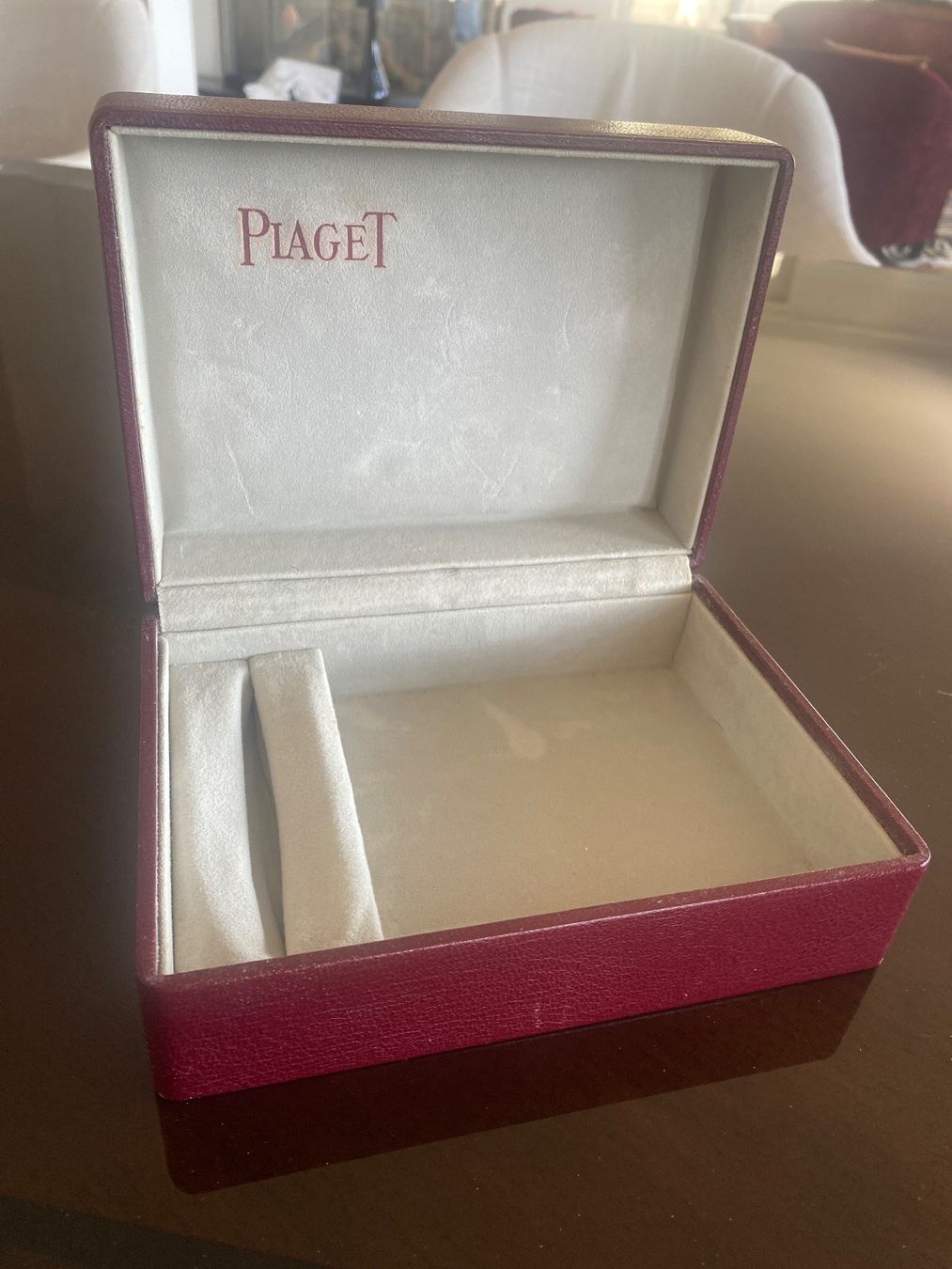 Piaget Portagioie: Piaget Box Leder rot – Usato da Zürich venduto da joyfulgrace 2