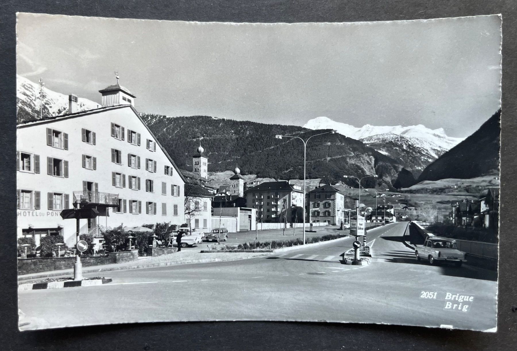 Ansichtskarten: Brig-Brigue, Hotel du Pont/ Oldtimer Auto, Brücke – Gebraucht aus Ostermundigen von DaxKarten-75