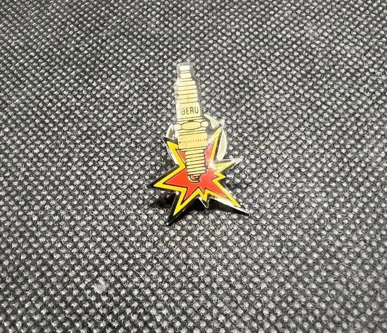 Placchette & Badge: Beru Zündkerzen Anstecknadel Emaille Metall – Usato da Dietikon venduto da kRizzzZy96