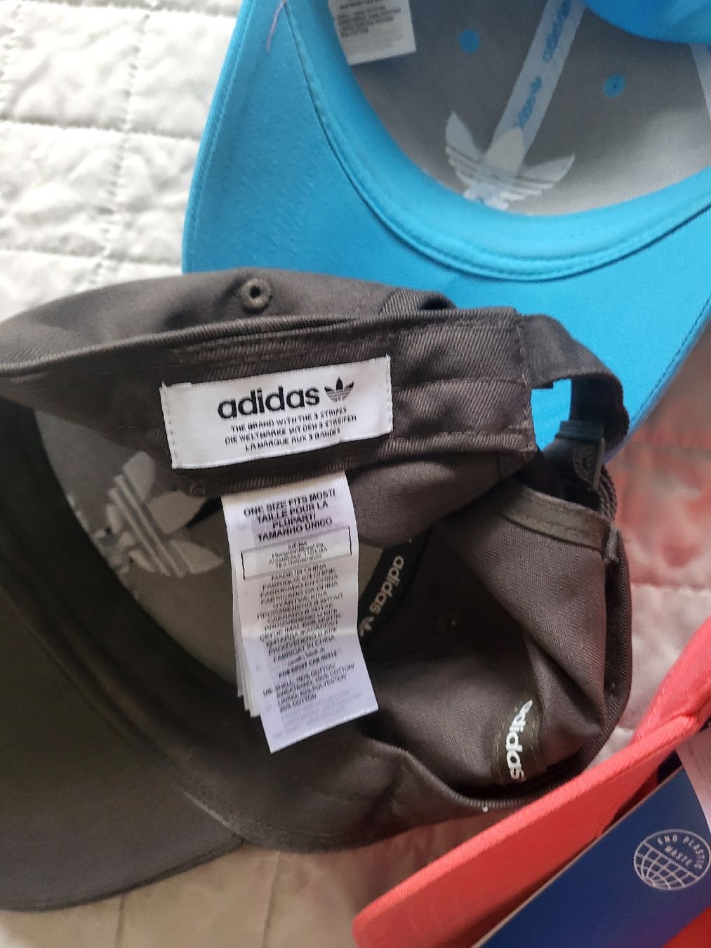 Adidas Chapeaux, bonnets & casquettes: Adidas summer cap bundle - new – Neuf (Voir description) à Sarmenstorf par zuz_q5kq 5