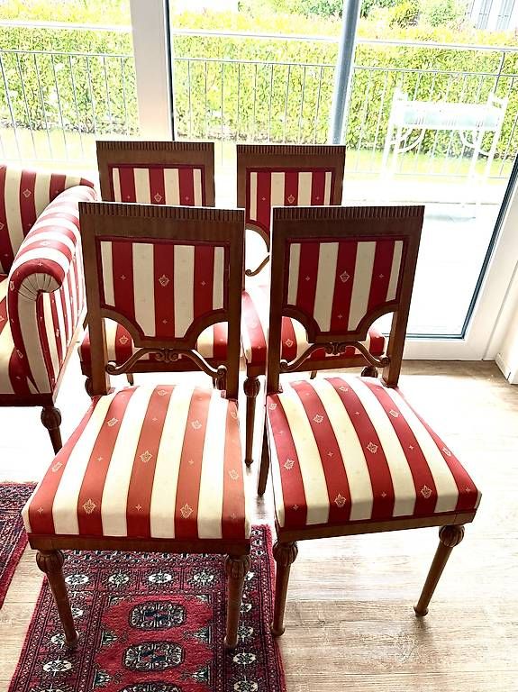 Sedie: Antikes Sofa mit 2 Sesseln und 4 Stühlen – Usato da Nidau venduto da Nintschgu 3
