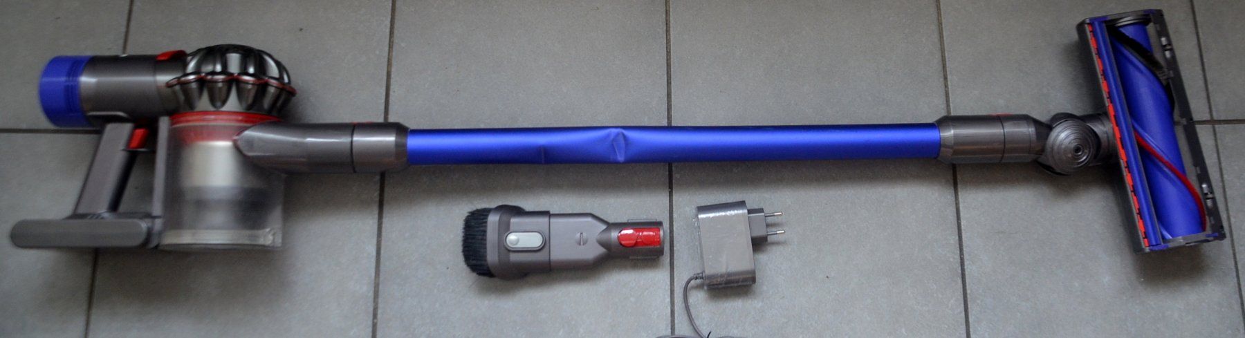 Dyson Staubsauger & Zubehör: Staubsauger Dyson V8 aspirateur – Gebraucht aus Collonges von arashee 1