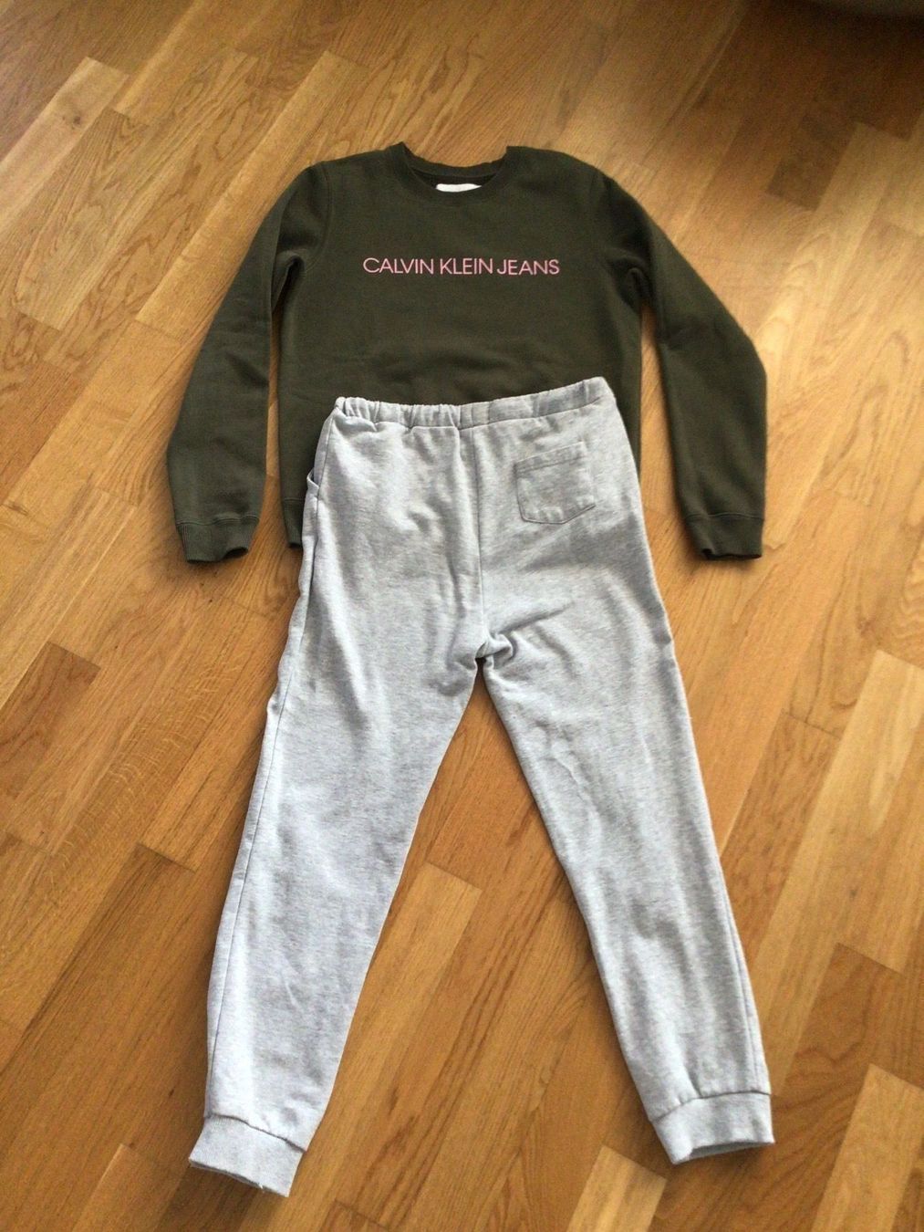 Pullover & Sweatshirts: Sweatshirt Trainerhose Gr. 158 – Gebraucht aus Zürich von froschchen79 7