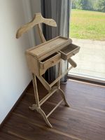 Kleiderbutler Holz mit Schubladen