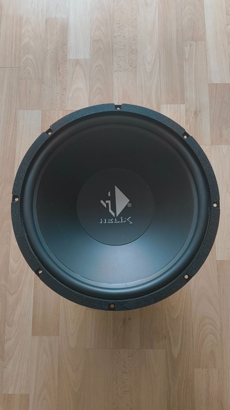 Helix Lautsprecher: Subwoofer Helix HXS 1506 MK 2 15" – Gebraucht aus Adliswil von Seve177