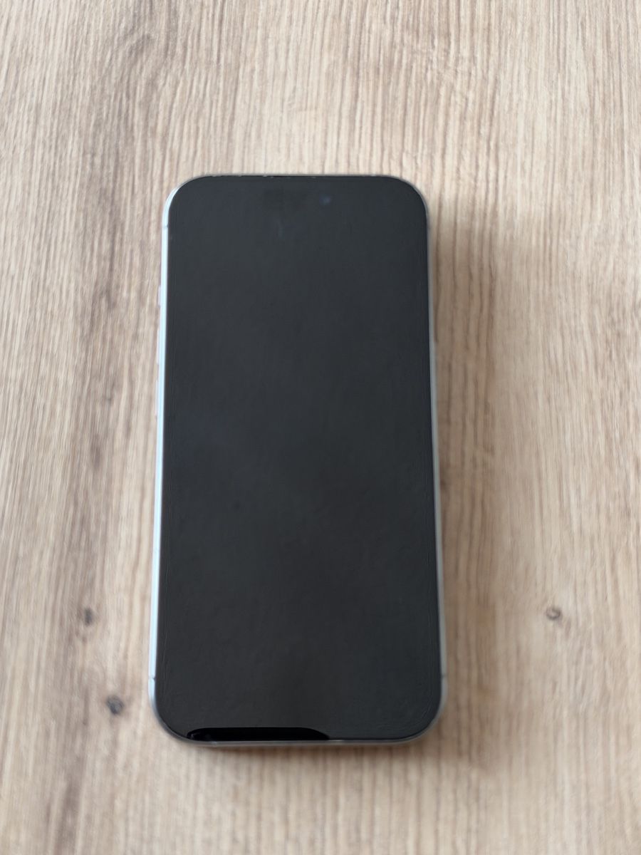 Apple Handys / Smartphones: Iphone 16Pro – Gebraucht aus Olten von LeeG01