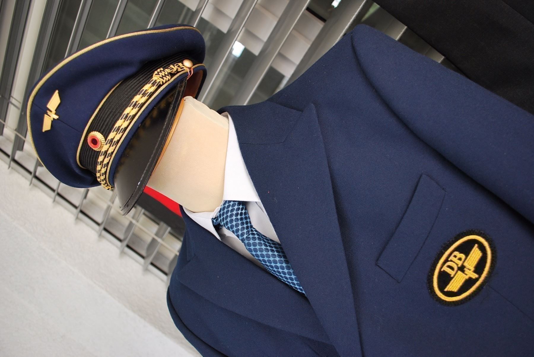 Uniformen: Deutsche Bahn Uniform Set 1973-1976 – Gebraucht aus Biel/ Bienne von fusion54 2