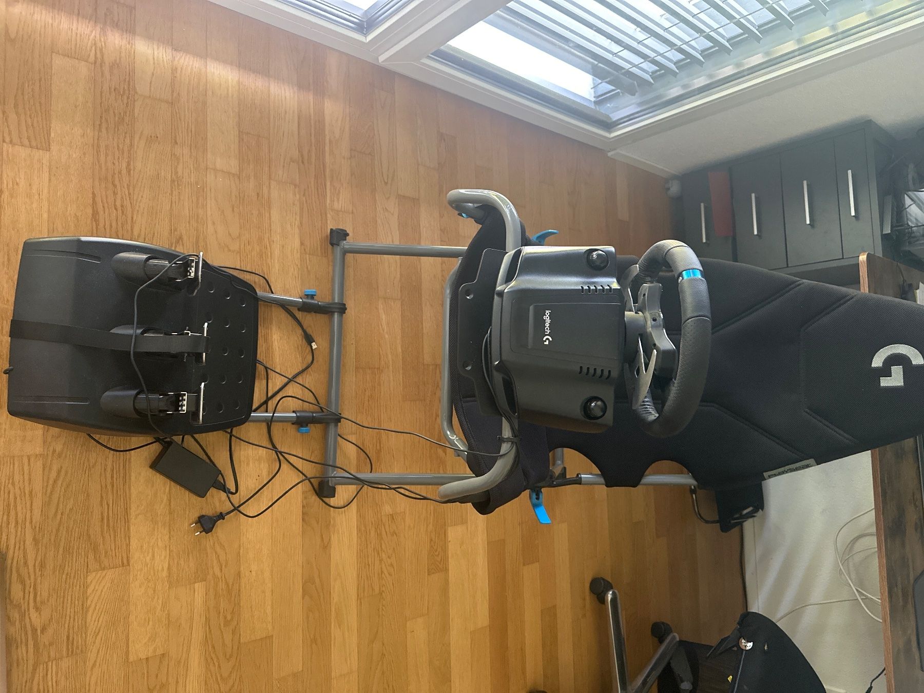 Sedie: Logitech Playseat mit Lenkrad und Pedale Schnäppchen – Usato da Grenchen venduto da joe_pjd6 6