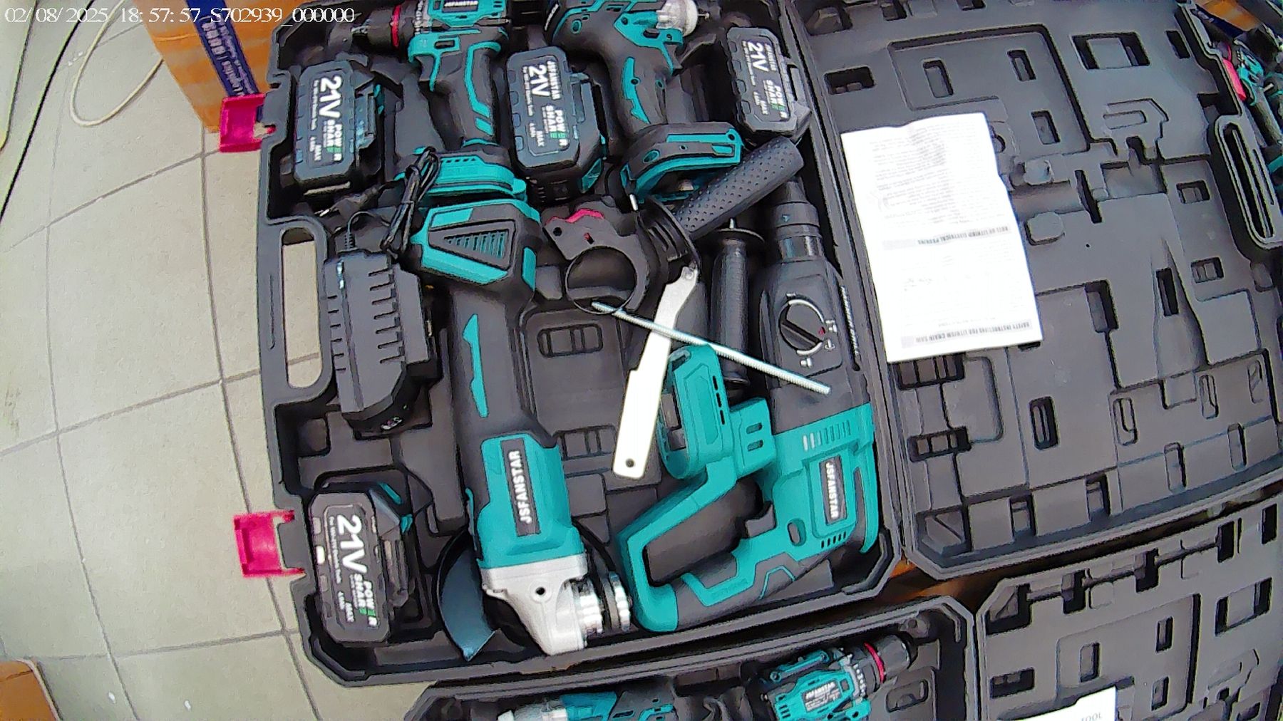 Tutti gli attrezzi: 4 Akku Maschinen mit 4 Batterien – Nuovo e nell'imballaggio originale da Zürich venduto da Elektro-Material 3