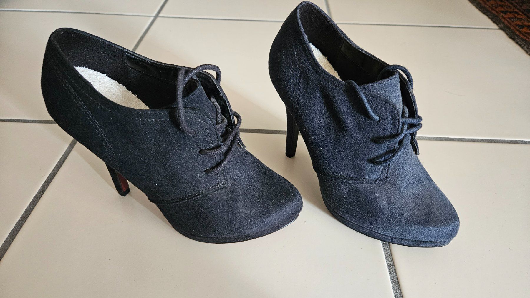 Graceland Damenschuhe: Tronchetti blu con stringhe e tacco alto n.35 Graceland – Gebraucht aus Melano von H-Sara