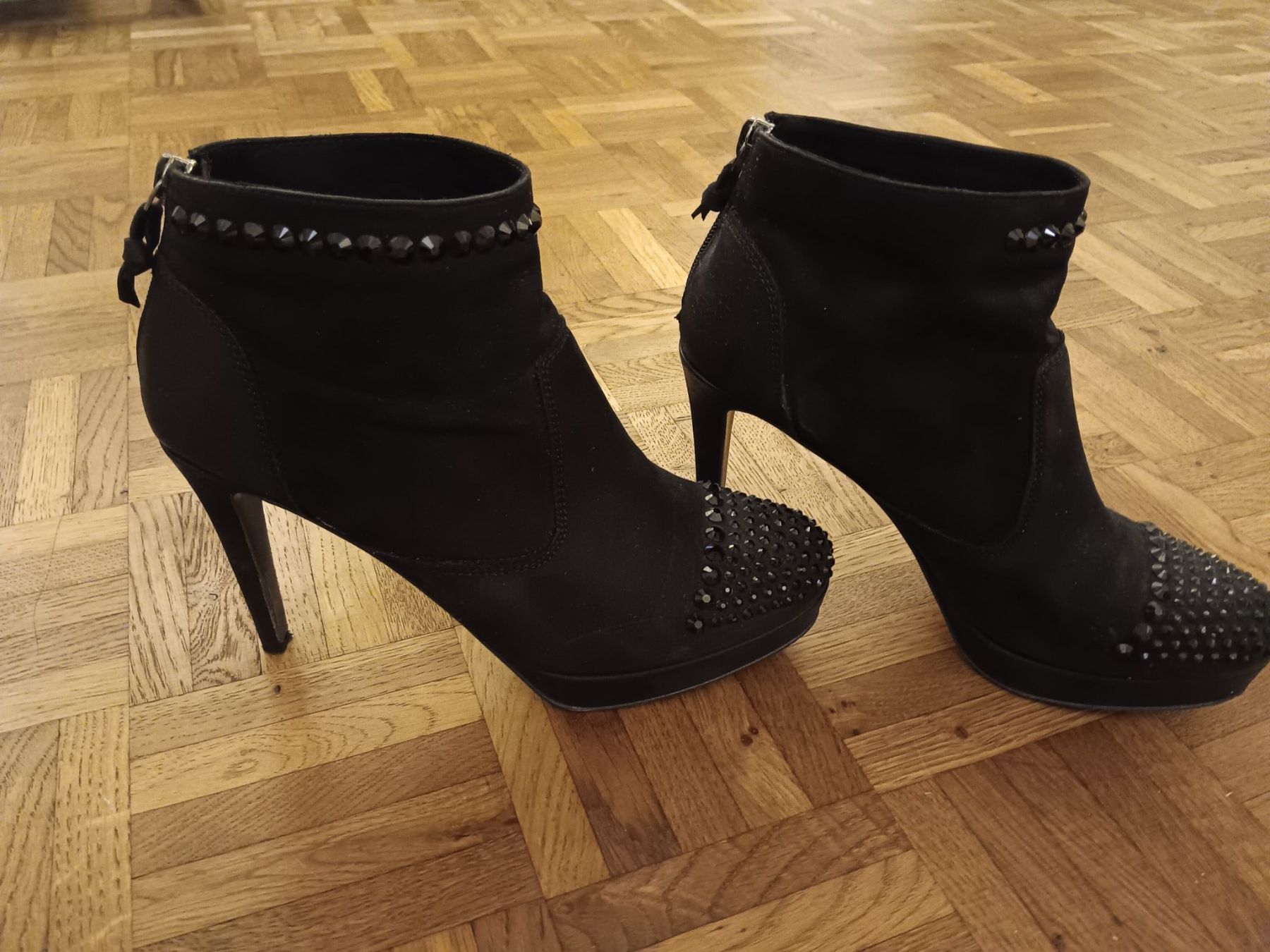 Damenschuhe: Schwarze Stiefeletten mit Strass, Gr. 38 – Gebraucht aus Suhr von fah_95vt 4
