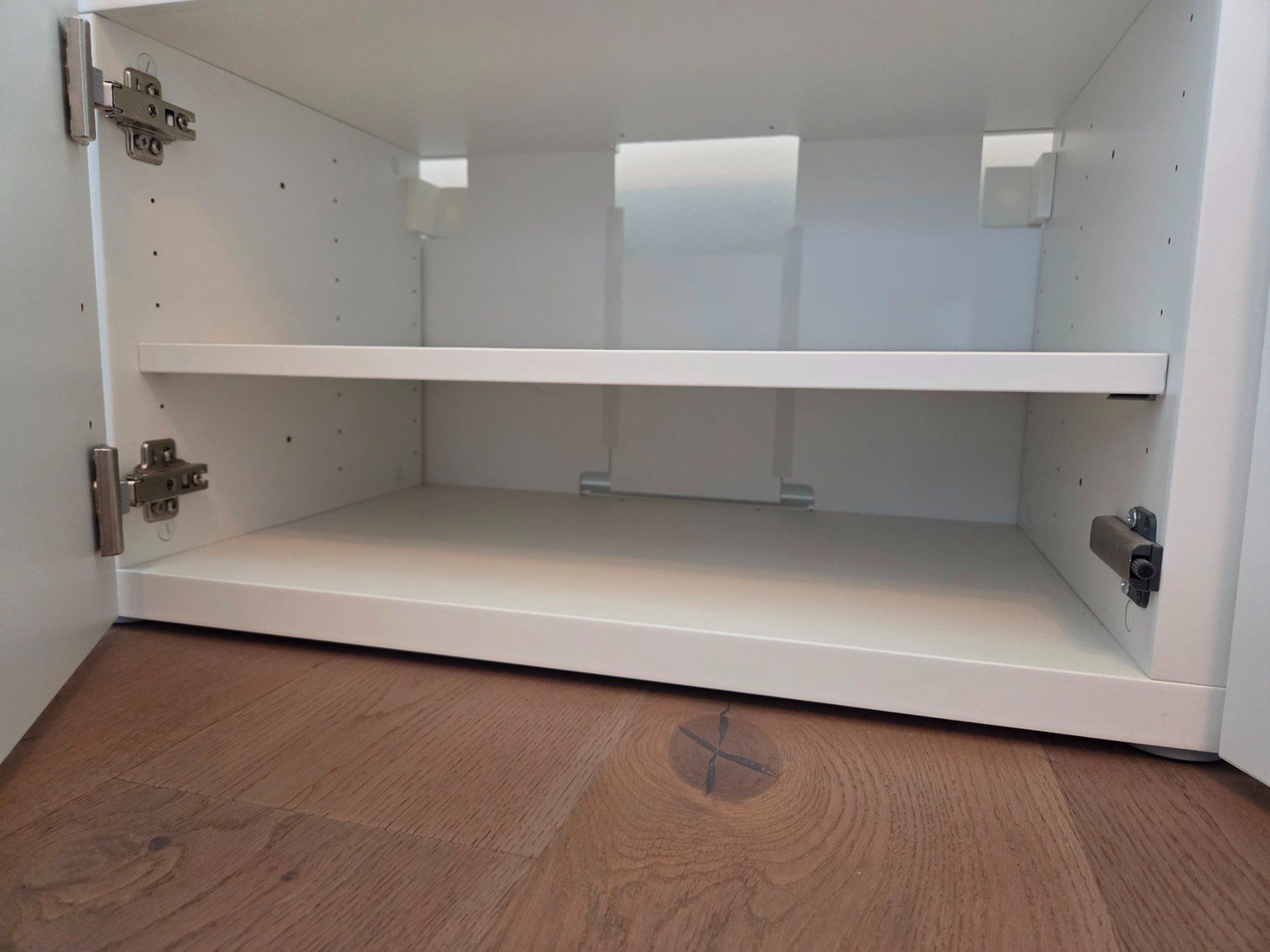 Meubles TV: Weisses Sideboard für TV oder sonstiges – D'occasion à Stetten SH par ExtremMIB 2