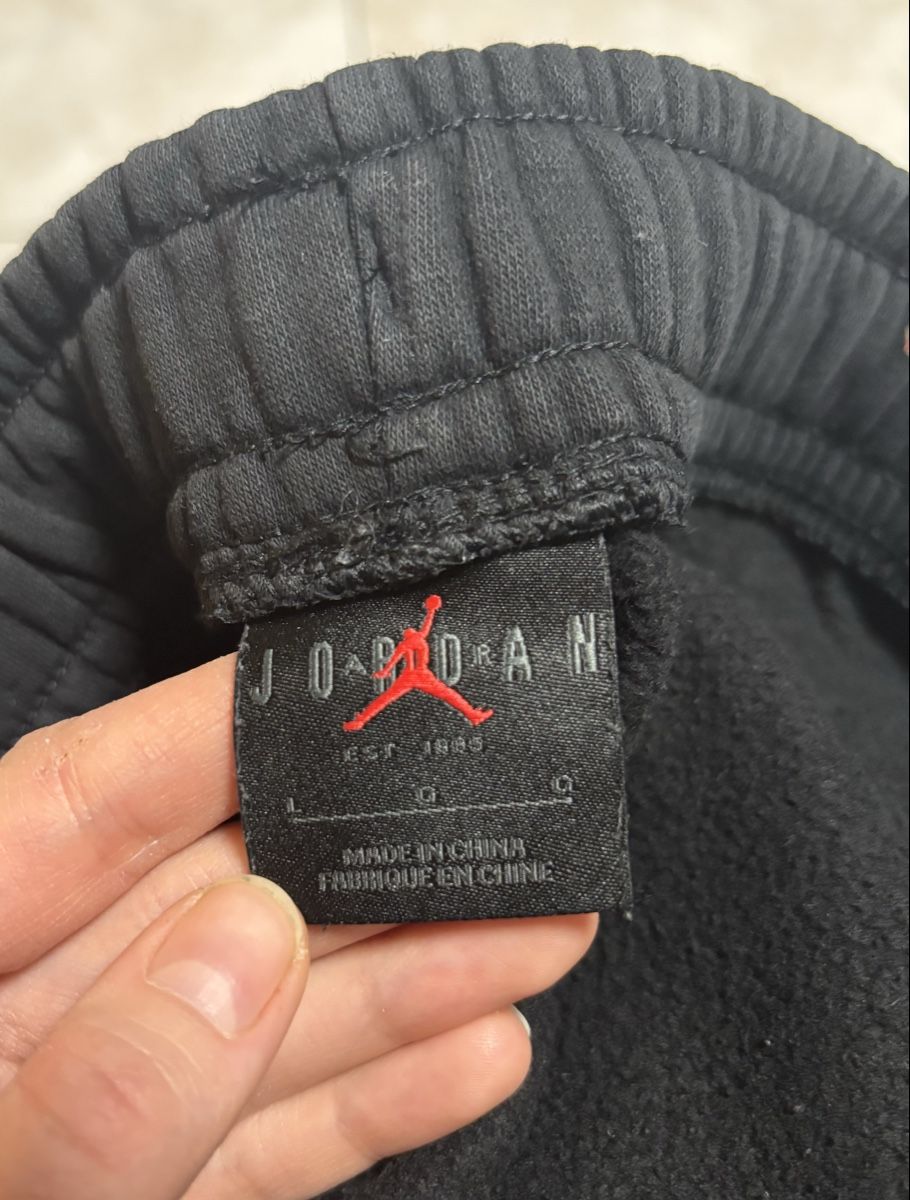 Jordan Pantaloni: Air Jordan Trainerhose – Usato da Uster venduto da oranger_pulli 4