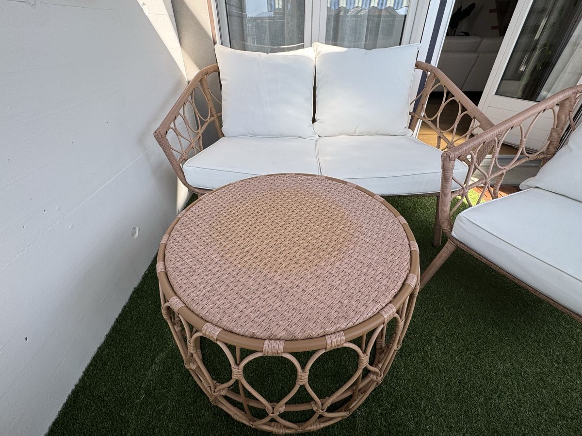 Livique Sofas: Lounge Set  – D'occasion à Thun par eli_qm6w 2