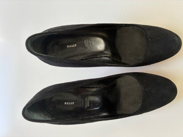 Bally Damenschuhe: Bally Wildleder Pumps – Gebraucht aus Bottmingen von Claude_T 1