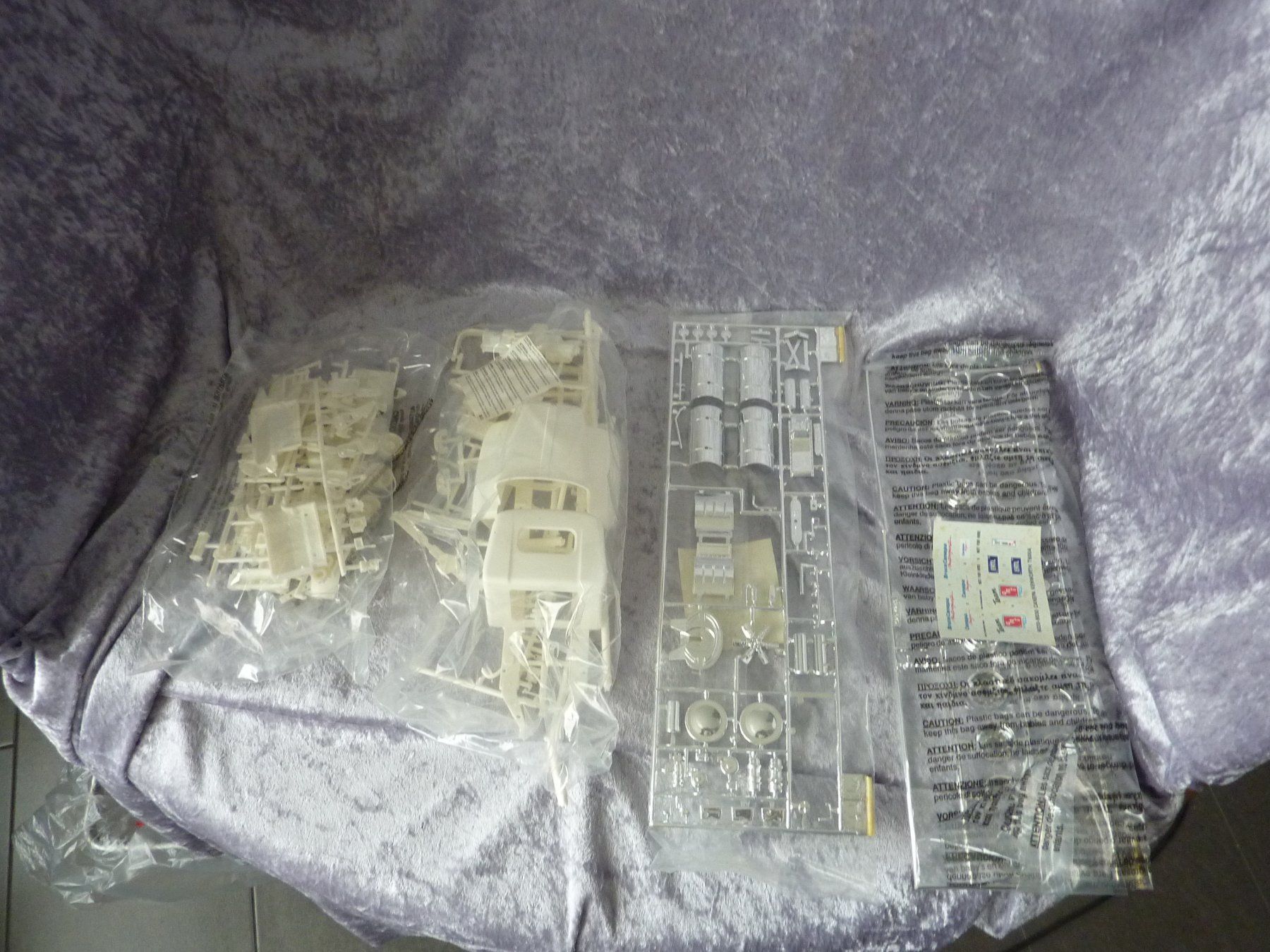AMT/ERTL Voitures modèles: Kenworth Canepa T600A 1:25 – D'occasion à Dürrenäsch par modellautos4you 1