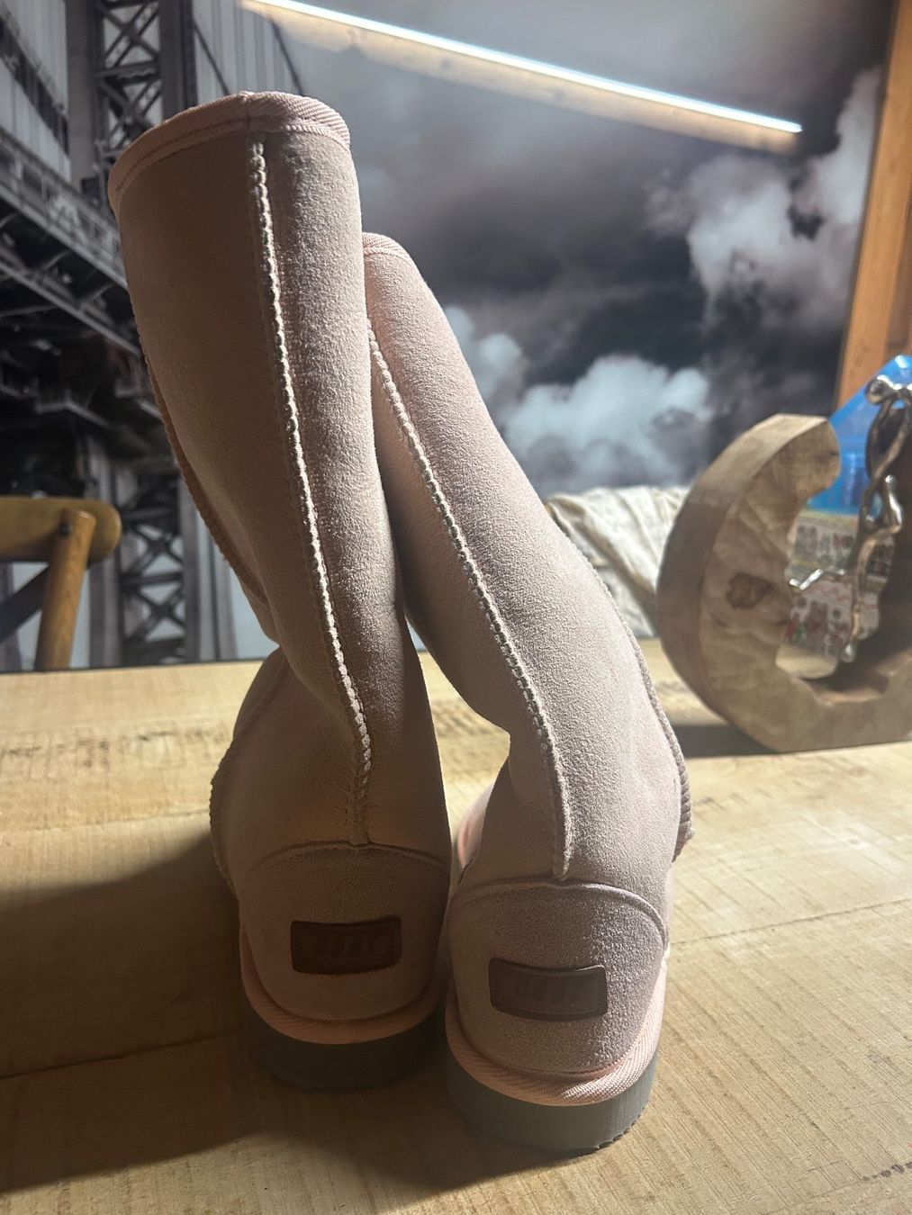 Scarpe da donna: Bottes rose style UGG – Nuovo (secondo la descrizione) da Val-d'Illiez venduto da Dombou 1