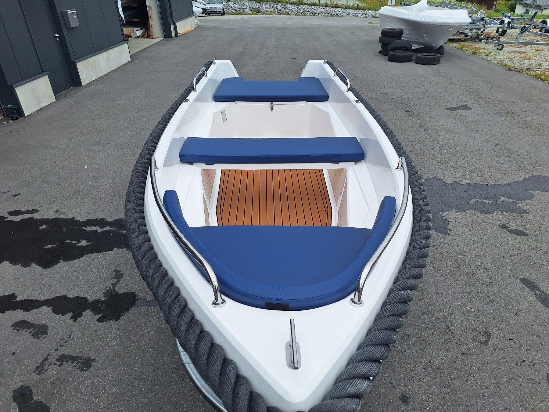 Barche: LAGERND NEU 390 Classic Boot Motorboot GFK Boot Badeboot – Nuovo e nell'imballaggio originale da Aigen Schlägl venduto da Fuchs-Boote 3