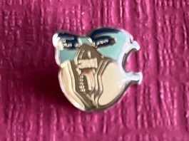 Migros Pin