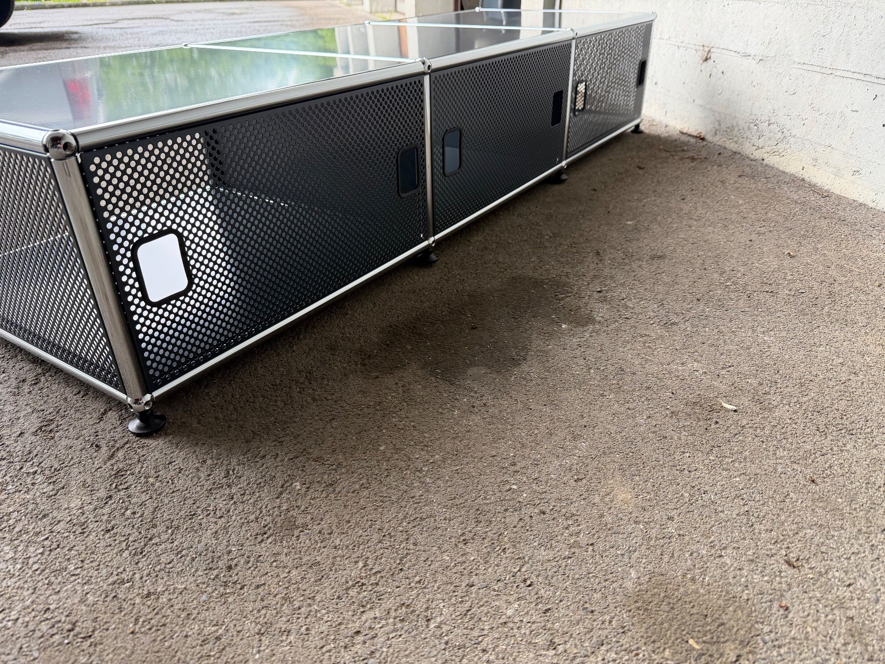 USM Mobili TV: USM Sideboard, Lowboard, Fernsehen Möbel 150 cm – Usato da Zürich venduto da Zvijerka 4