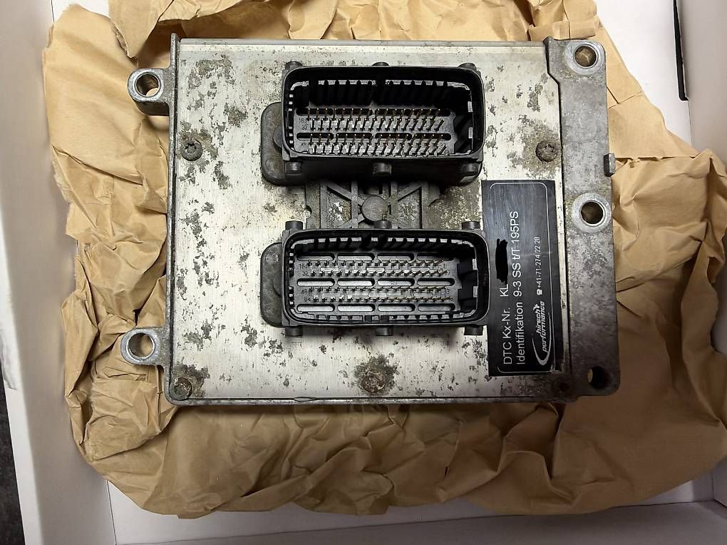 Saab Tutti pezzi di ricambio auto: Saab 9-3 Motorsteuergerät – Usato da Näfels venduto da Elbu_ 1